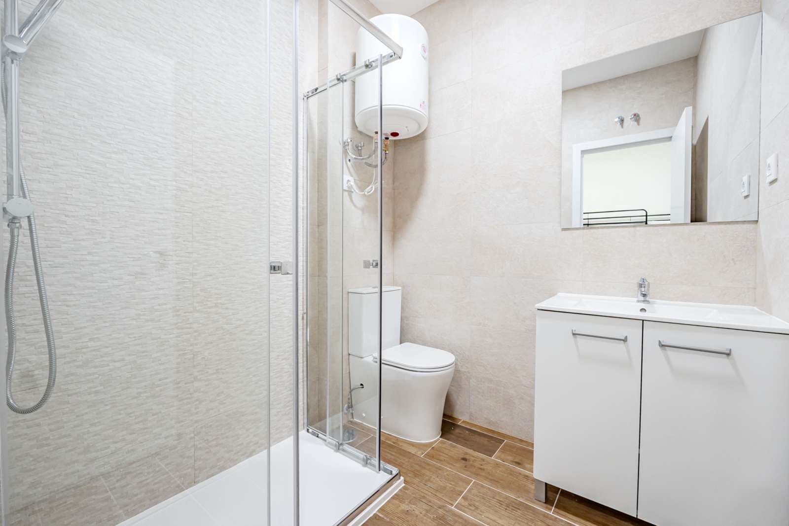 Bany de Estudi per a compartir en  Madrid Capital amb Aire condicionat, Calefacció i Terrassa