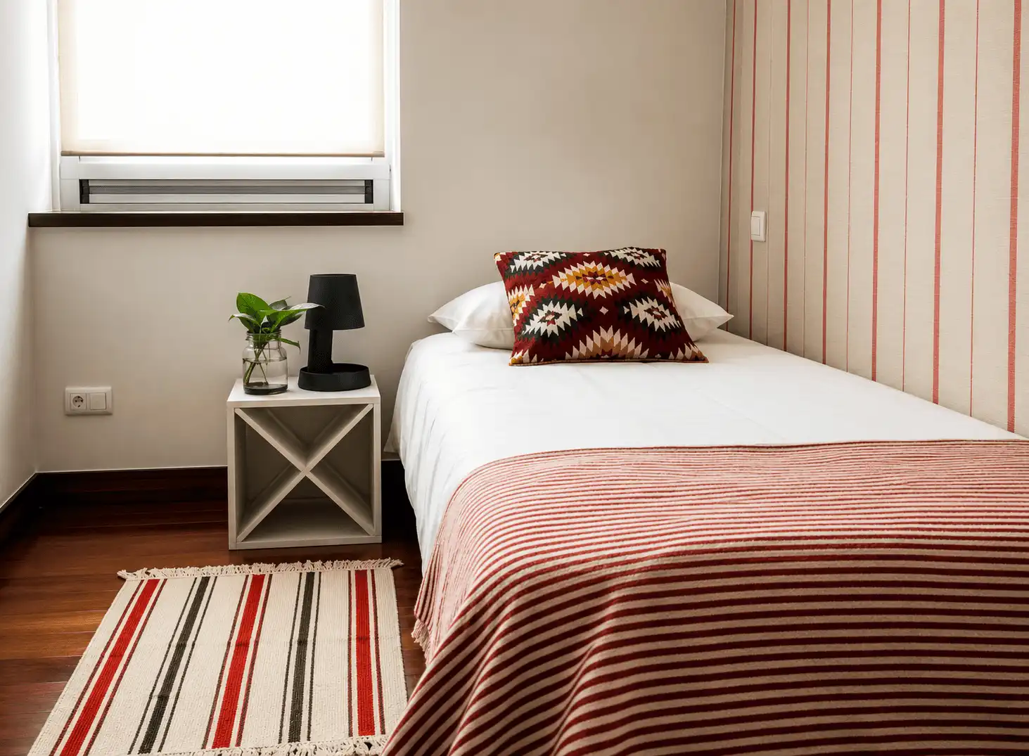 Schlafzimmer von Wohnung zur Miete in Santander mit Heizung, Möbliert und Ofen