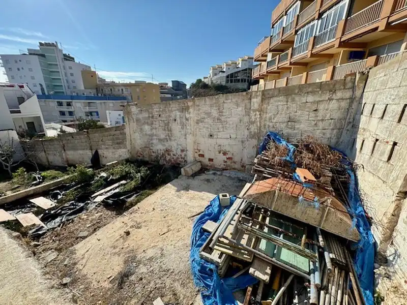 Erdgeschoss zum Verkauf in Cullera mit Klimaanlage, Heizung und Privatgarten