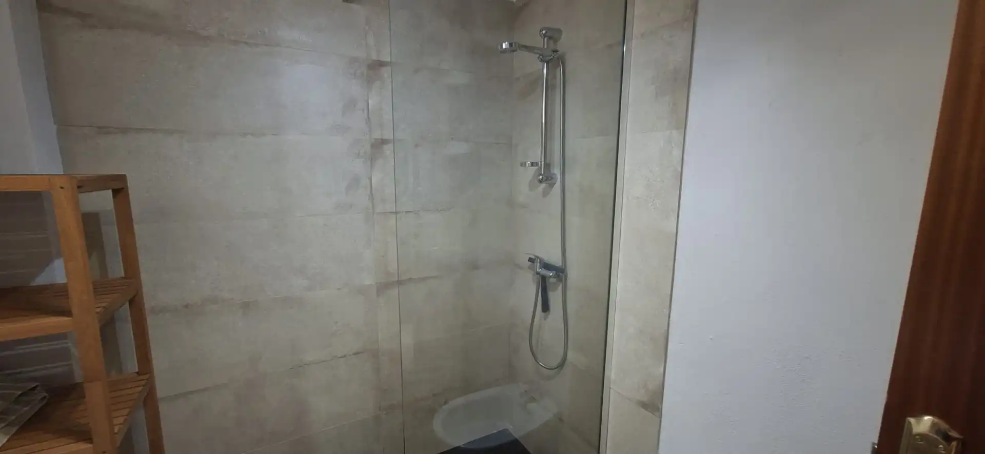 Bathroom of Flat for sale in Málaga  with Air Conditioner and Terrace