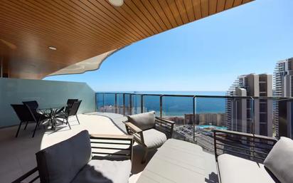 Terrassa de Apartament de lloguer en Benidorm amb Aire condicionat, Calefacció i Parquet