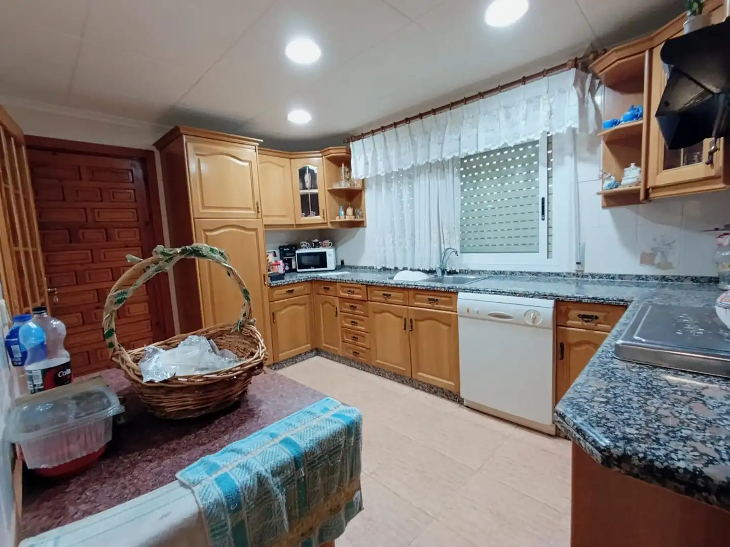 Cuina de Casa o xalet en venda en Elche / Elx amb Jardí privat, Terrassa i Traster