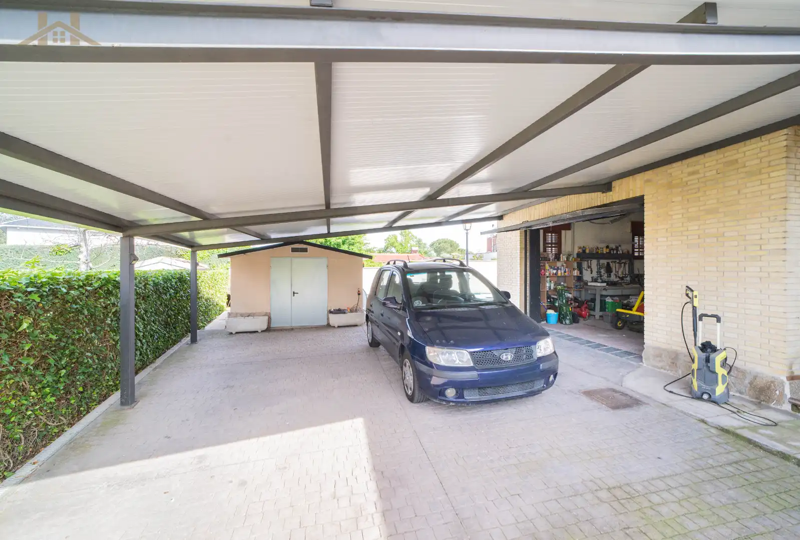 Aparcament de Casa o xalet en venda en Brunete amb Aire condicionat, Calefacció i Piscina comunitària