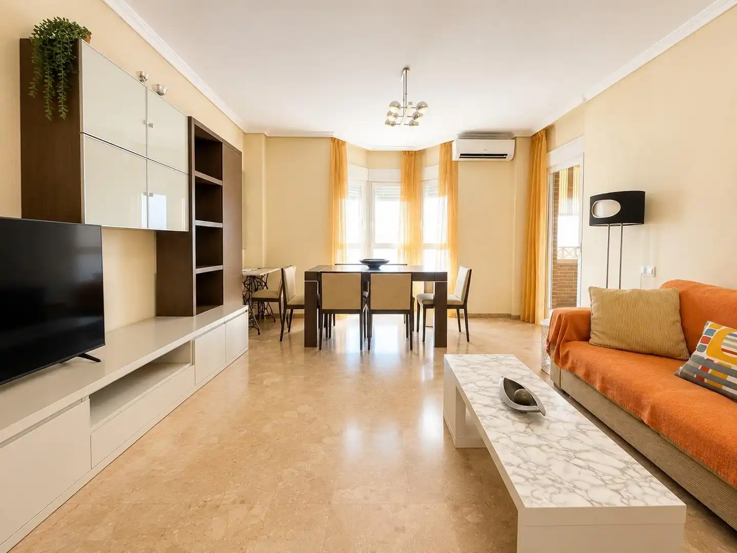 Sala d'estar de Pis en venda en Crevillent amb Aire condicionat, Terrassa i Traster