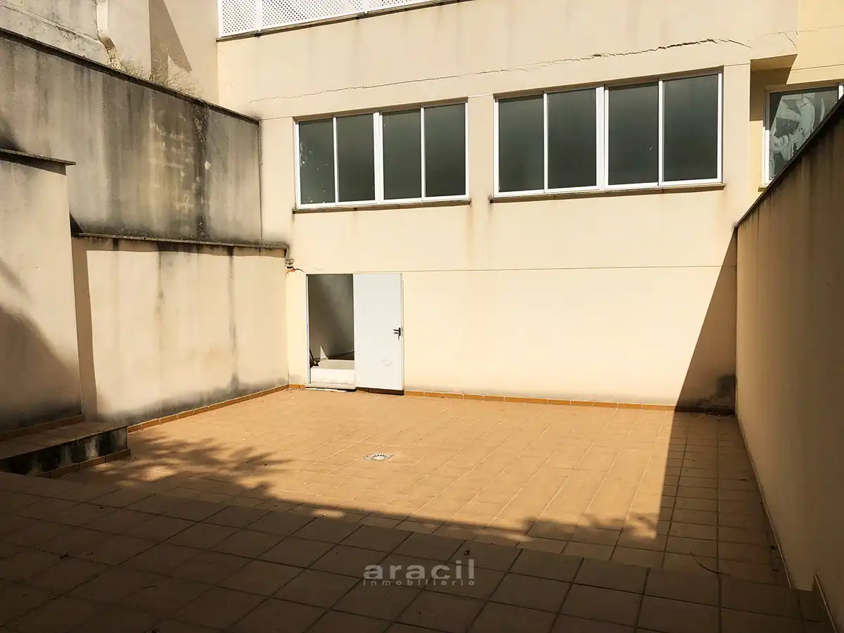 Local comercial de lloguer a Centre - Zona Alta, imagen 2
