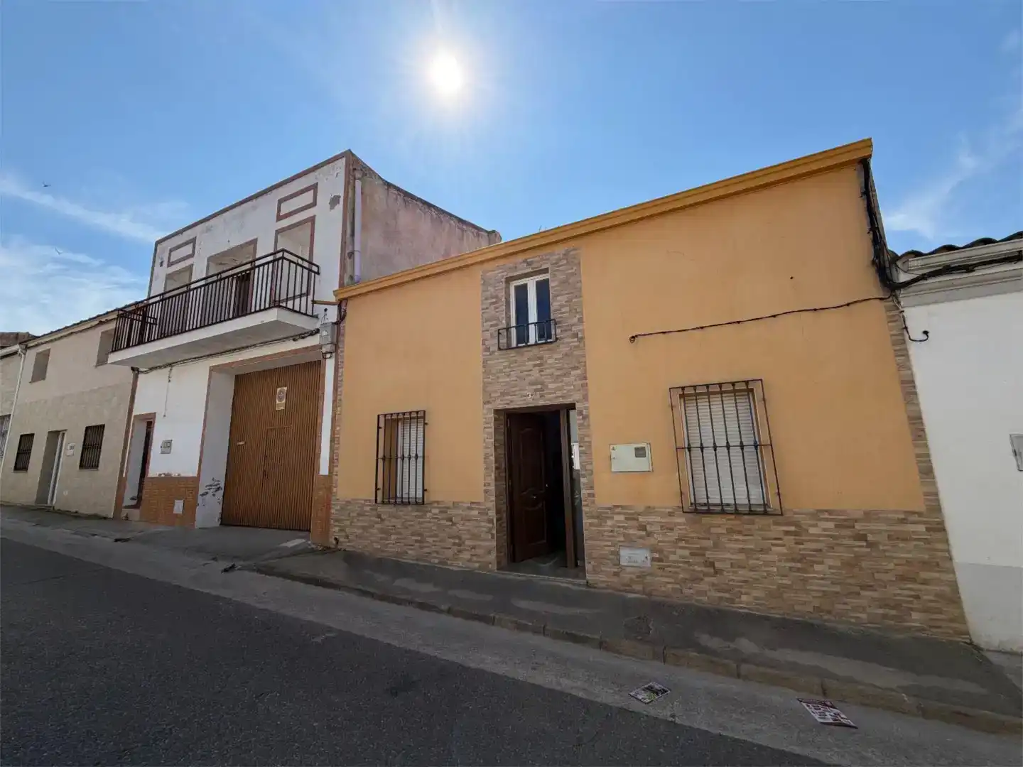 Vista exterior de Casa o xalet en venda en Santa Amalia amb Aire condicionat i Balcó