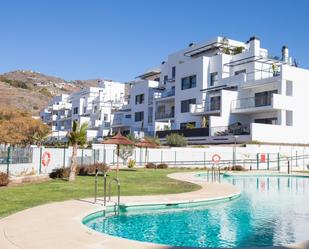 Vista exterior de Apartament en venda en Almuñécar amb Aire condicionat, Calefacció i Jardí privat