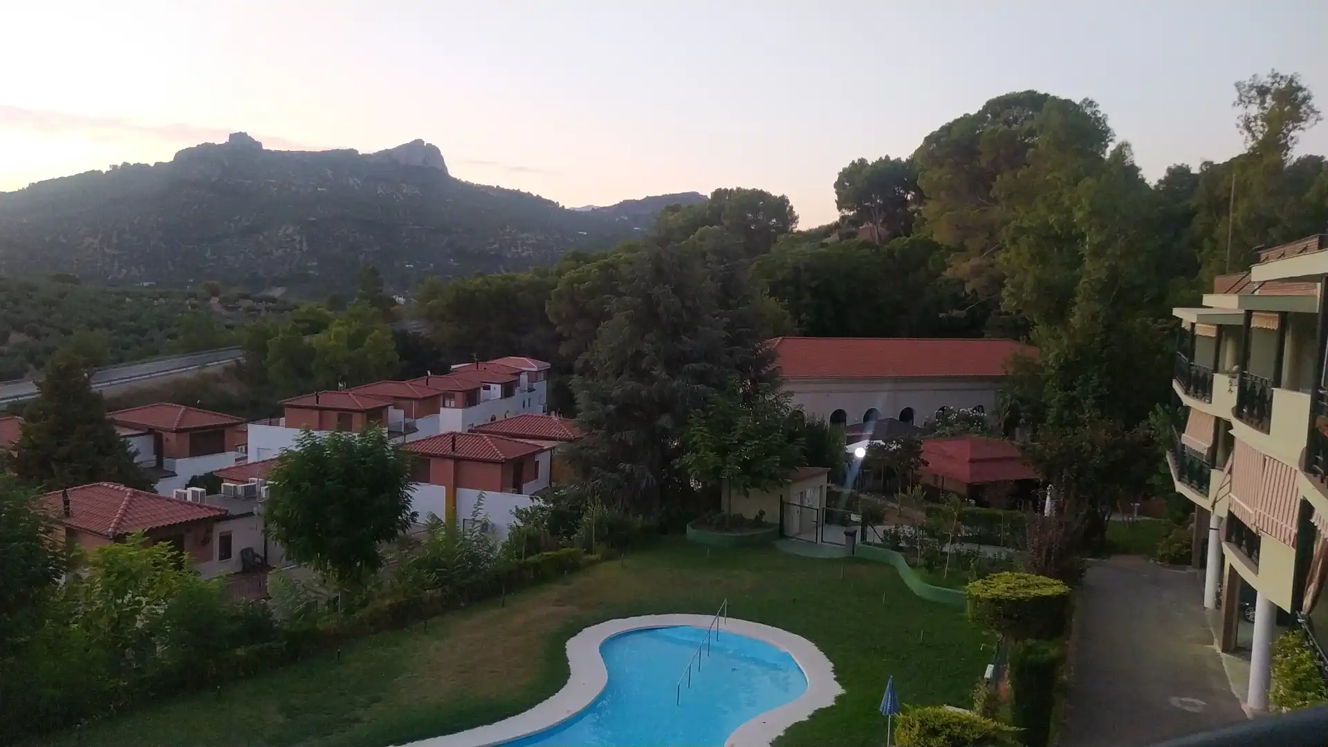 Piscina de Piso en venta en Jaén con Aire acondicionado, Calefacción y Jardín privado