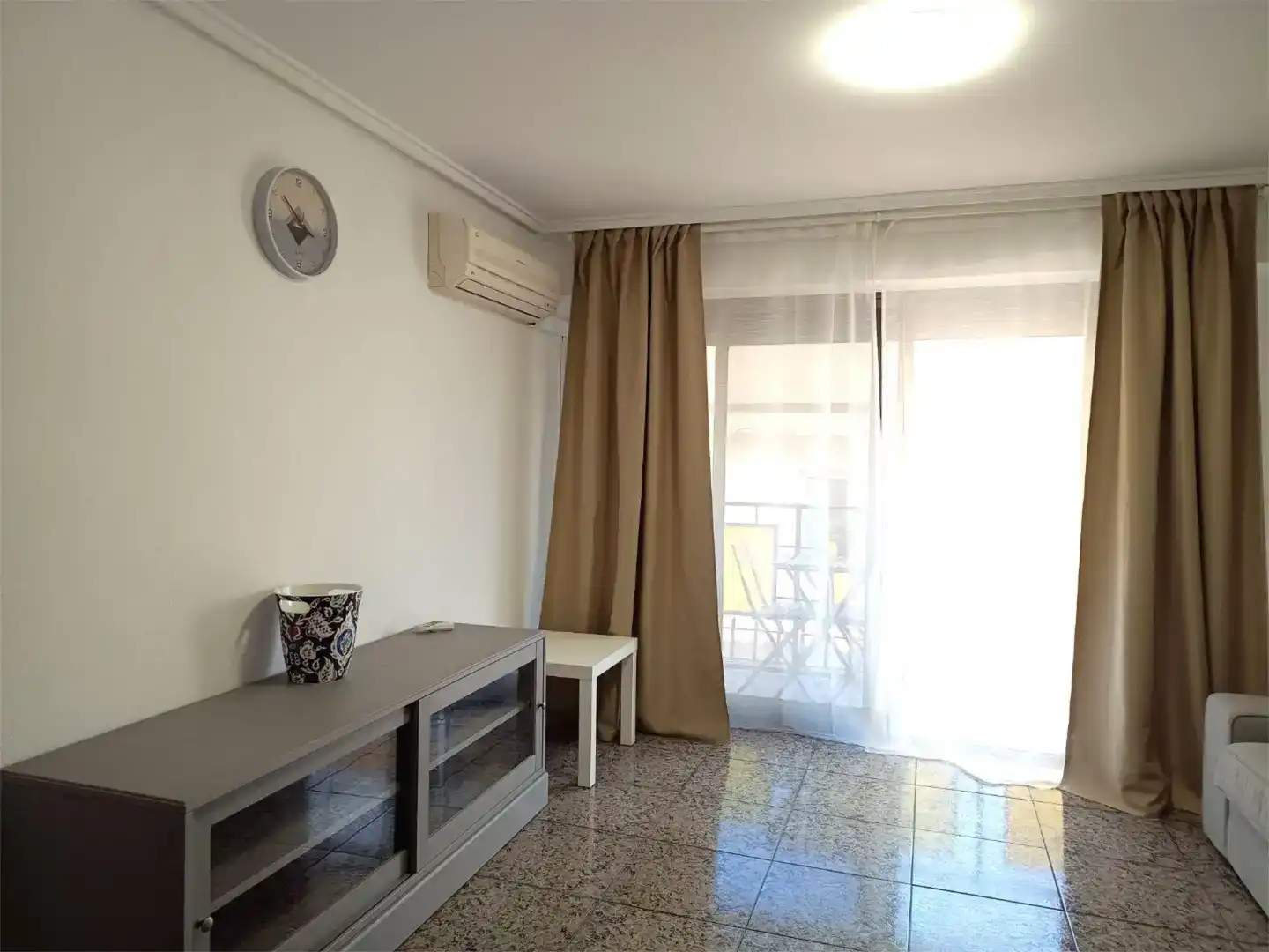Sala de estar de Piso de alquiler en Tavernes Blanques con Aire acondicionado, Amueblado y Balcón