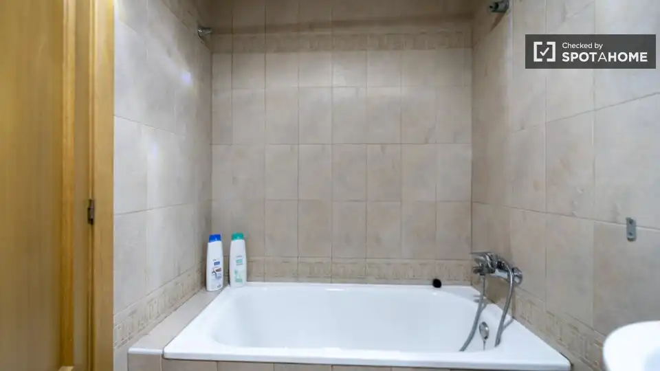 Piso con terraza en alquiler en Rascanya, imagen 4
