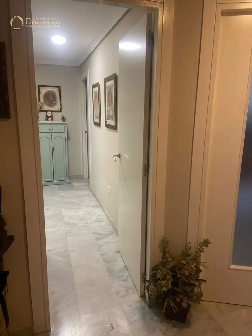 Flat for sale in Sevilla  with Air Conditioner, Heating and Terrace