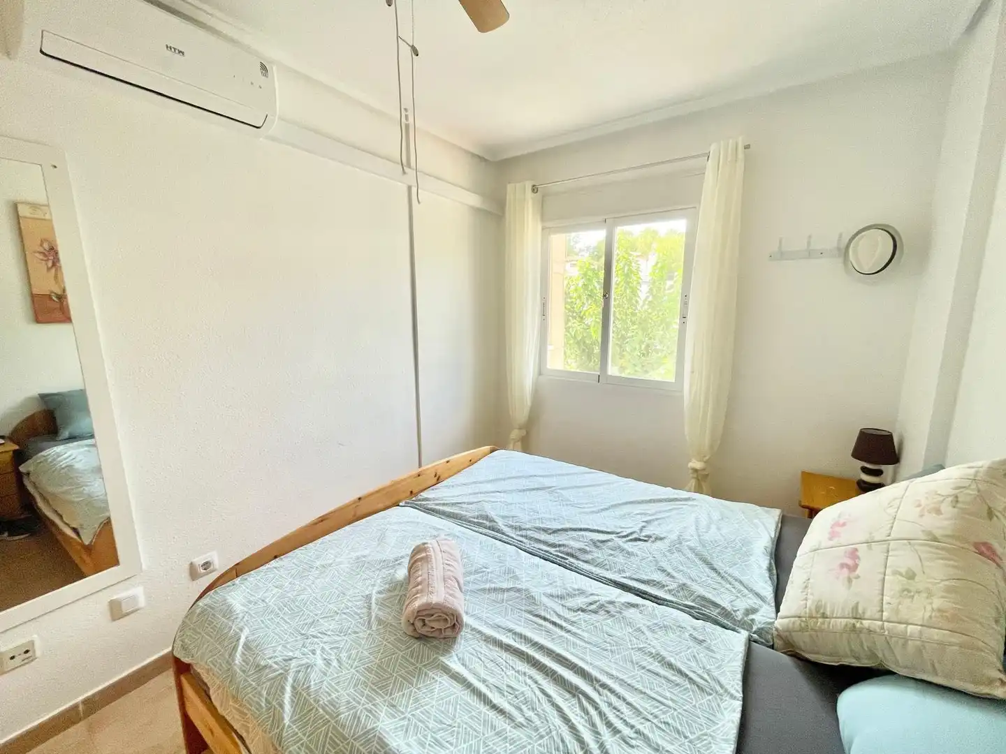 Habitación de Casa o chalet de alquiler en Pilar de la Horadada con Aire acondicionado, Terraza y Piscina