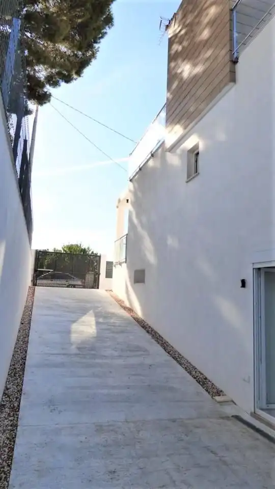 Vista exterior de Casa o chalet en venta en La Nucia con Aire acondicionado, Terraza y Piscina
