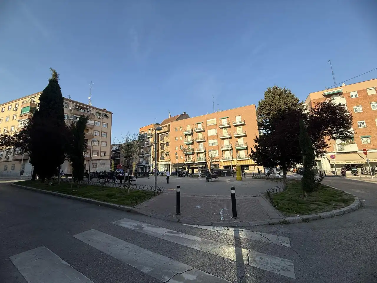 Vista exterior de Planta baixa en venda en Madrid amb Aire condicionat