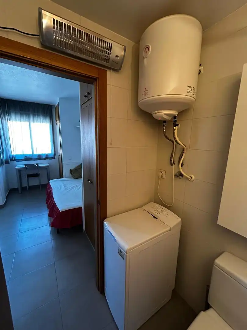 Bathroom of Study for rent in Murcia  with Air Conditioner, Heating and Furnished