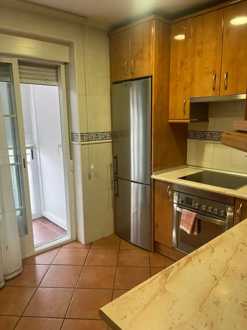 Cuina de Pis de lloguer en Ávila amb Calefacció, Terrassa i Moblat