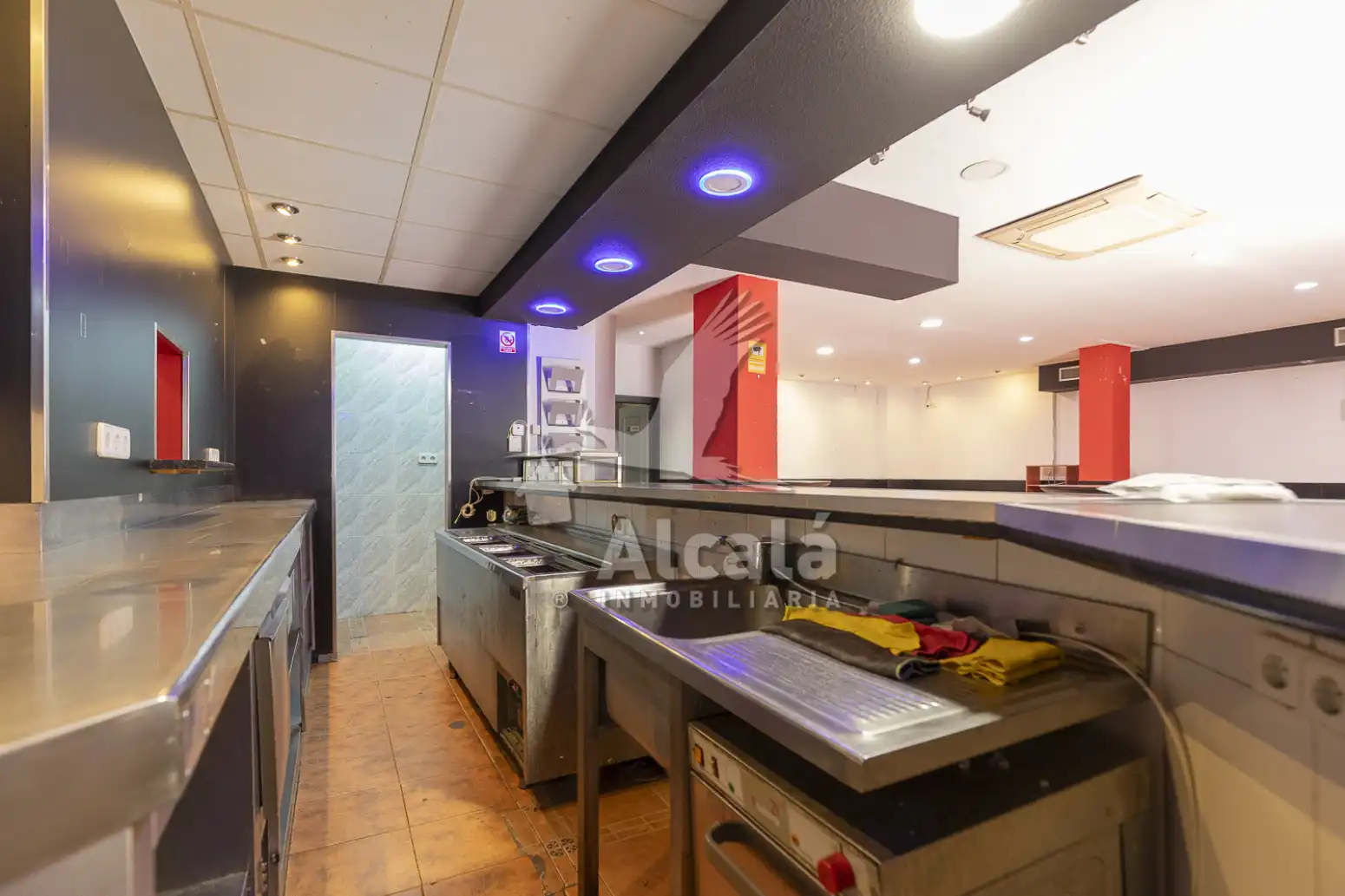 Cocina de Local en venta en Alcalá de Henares