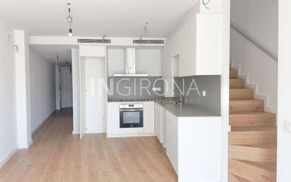 Kitchen of Attic to rent in Girona Capital  with Air Conditioner and Terrace