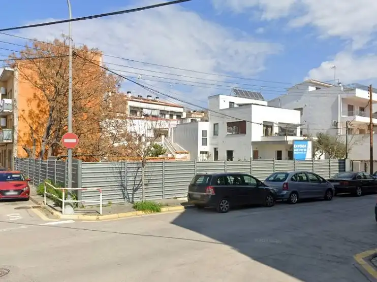 Terreno residencial en venta en Carrer Amadeu Vives 53
