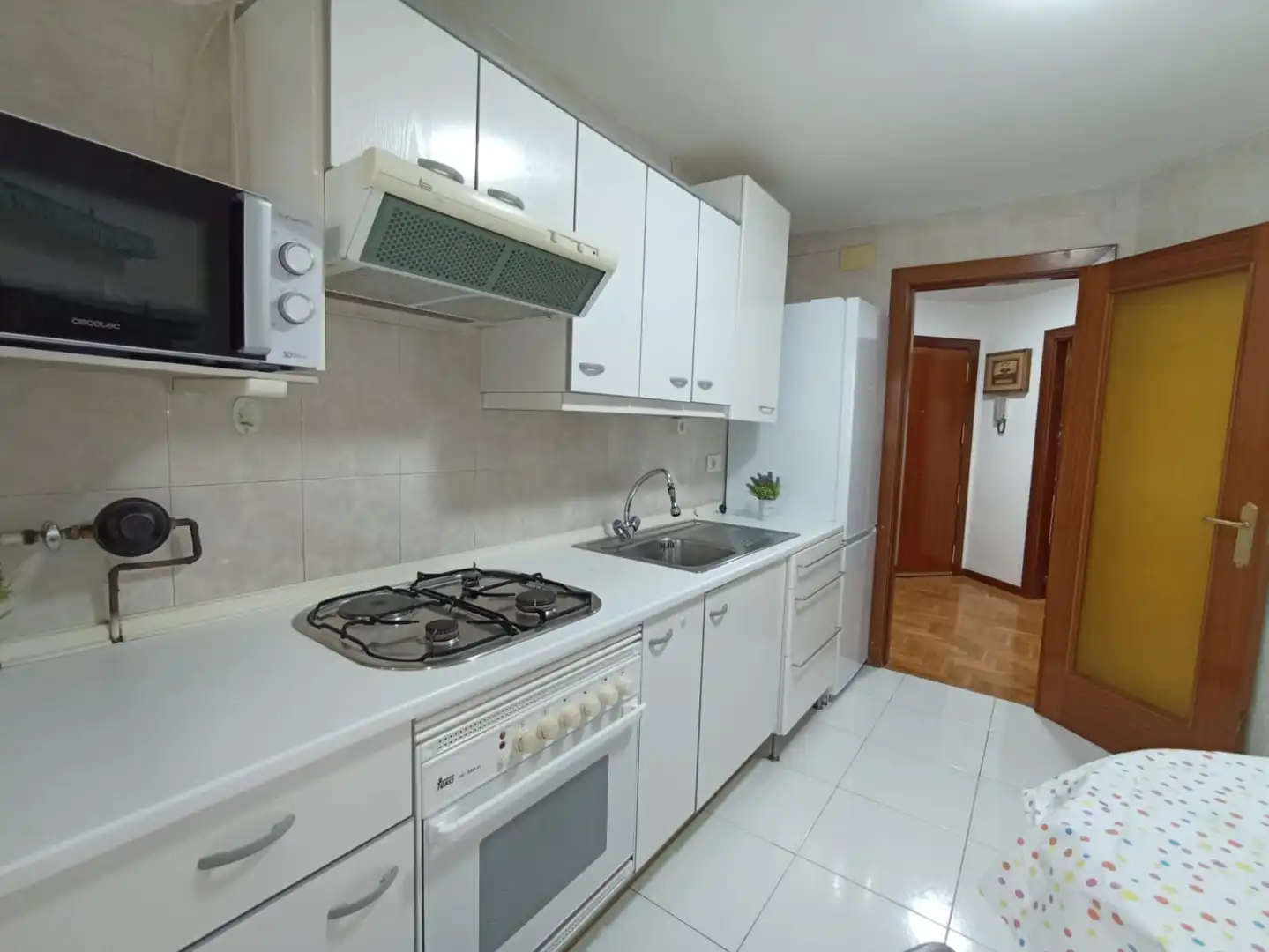 Room in Carretera de Torrelodones, 30, Casa Amarilla