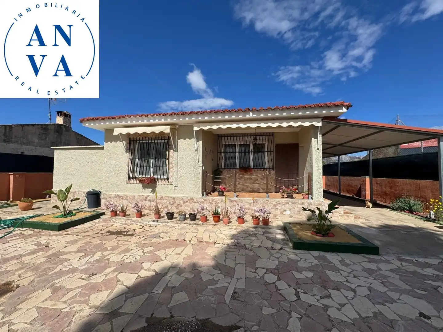Houses for sale in Villamontes - Boqueres