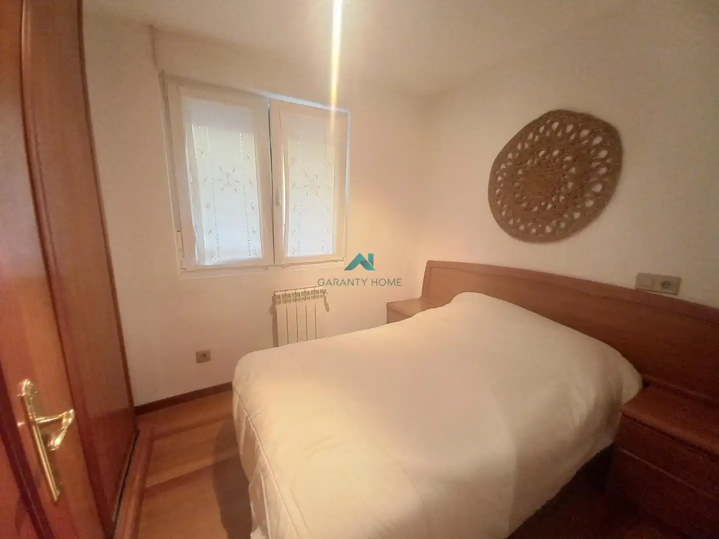 Schlafzimmer von Erdgeschoss zum Verkauf in Laredo mit Möbliert