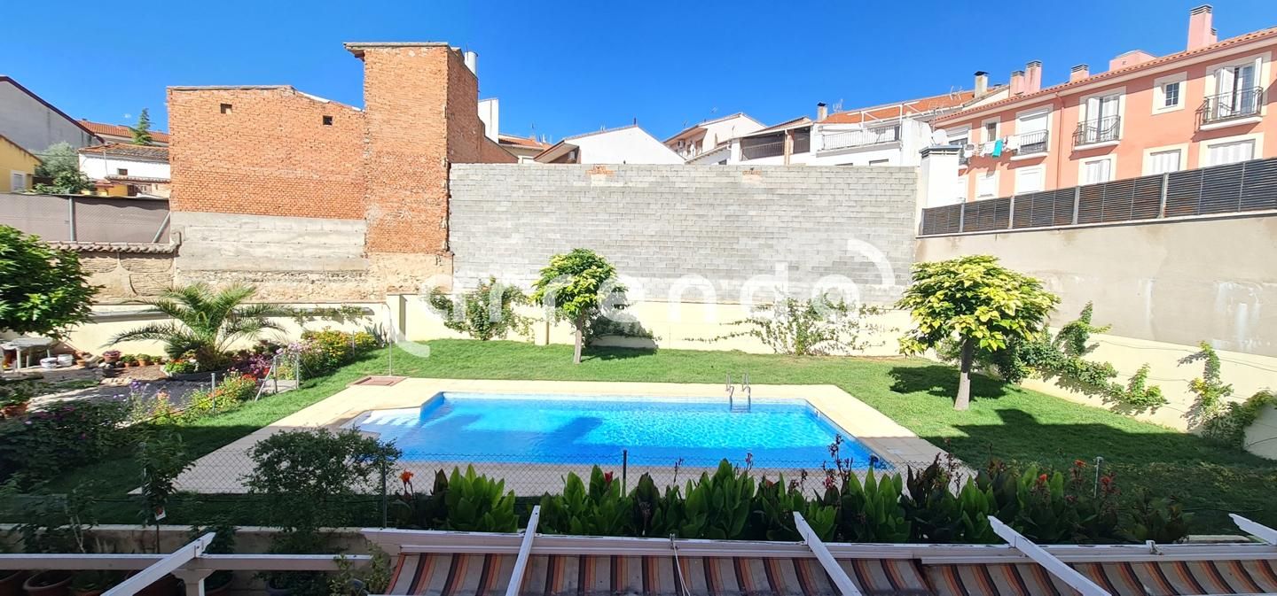 Piscina de Pis de lloguer en Valdilecha amb Jardí privat i Piscina comunitària