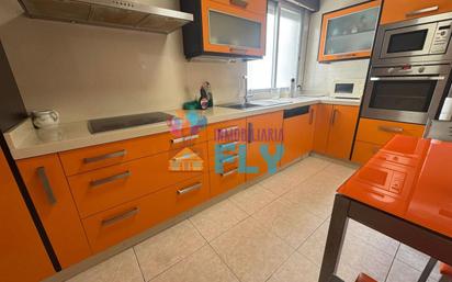 Kitchen of Flat for sale in Ourense Capital   with Heating, Storage room and Furnished