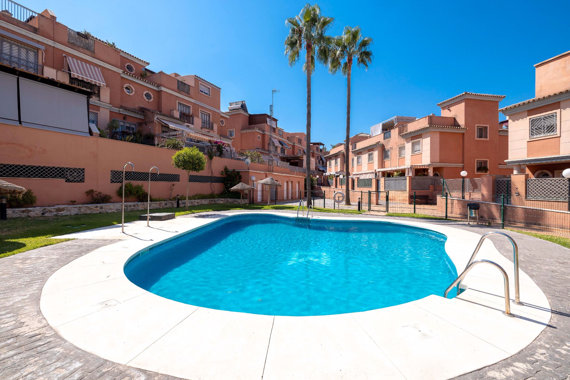 Swimming pool of Single-family semi-detached for sale in Málaga Capital  with Air Conditioner, Heating and Private garden