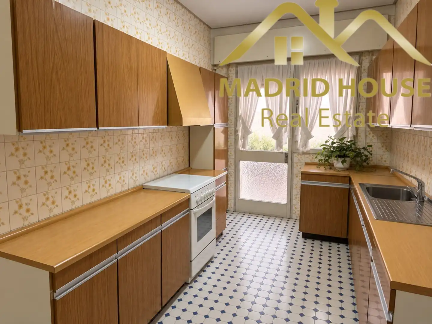 Küche von Büro zur Miete in Madrid mit Heizung und Terrasse