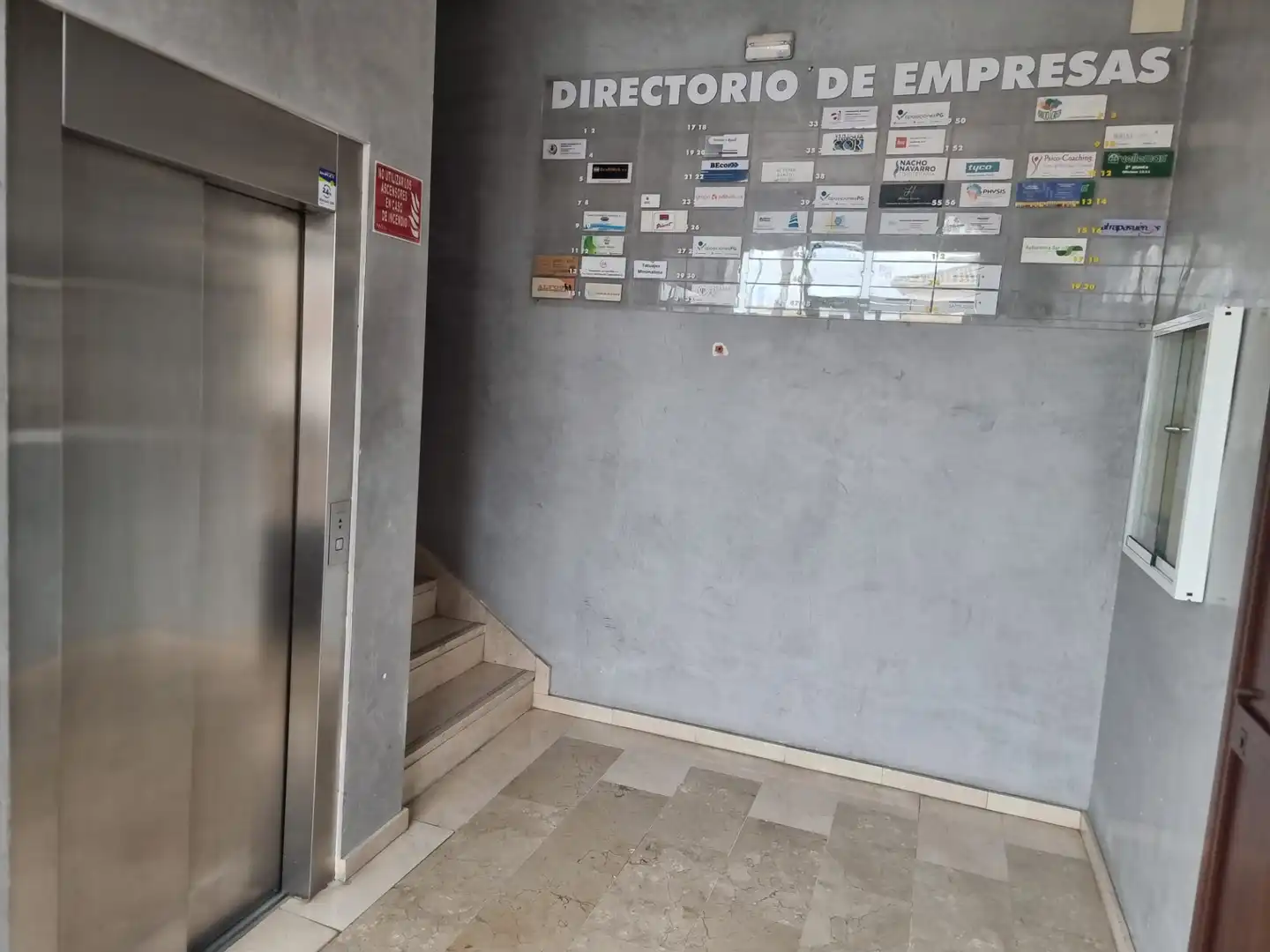 Oficina de alquiler en Montequinto con Aire acondicionado y Alarma