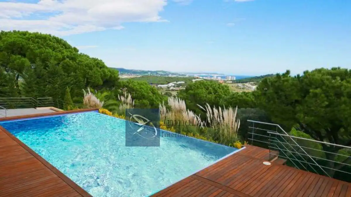 Schwimmbecken von Haus oder Chalet zum Verkauf in Sant Feliu de Guíxols mit Klimaanlage, Heizung und Terrasse