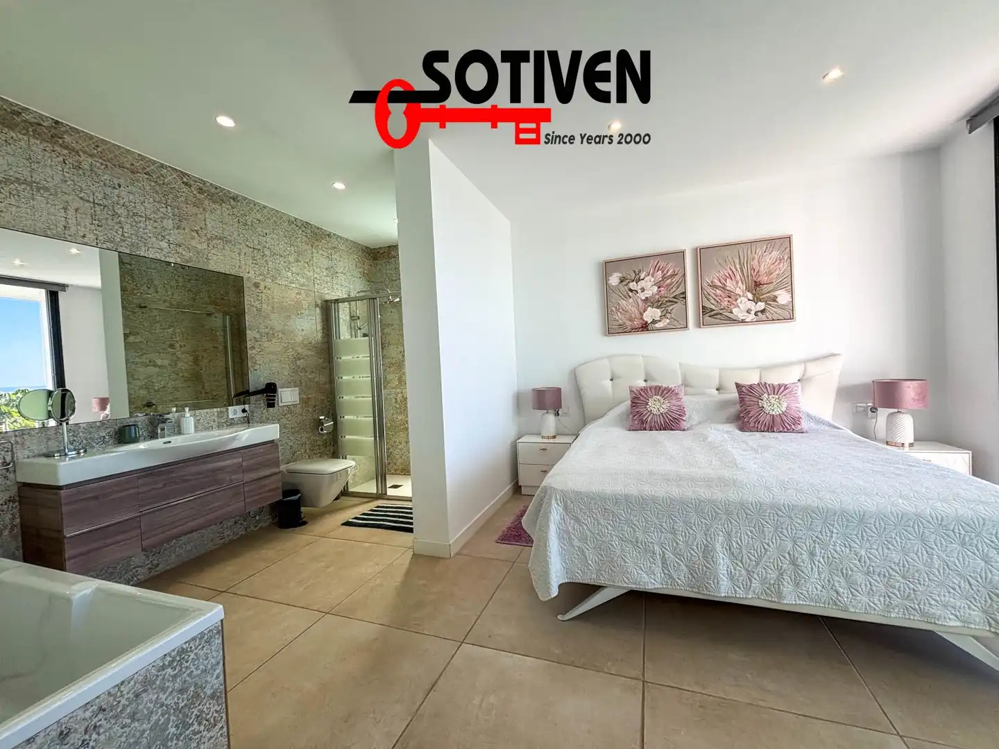Habitación de Casa o chalet en venta en Adeje con Jardín privado, Terraza y Piscina