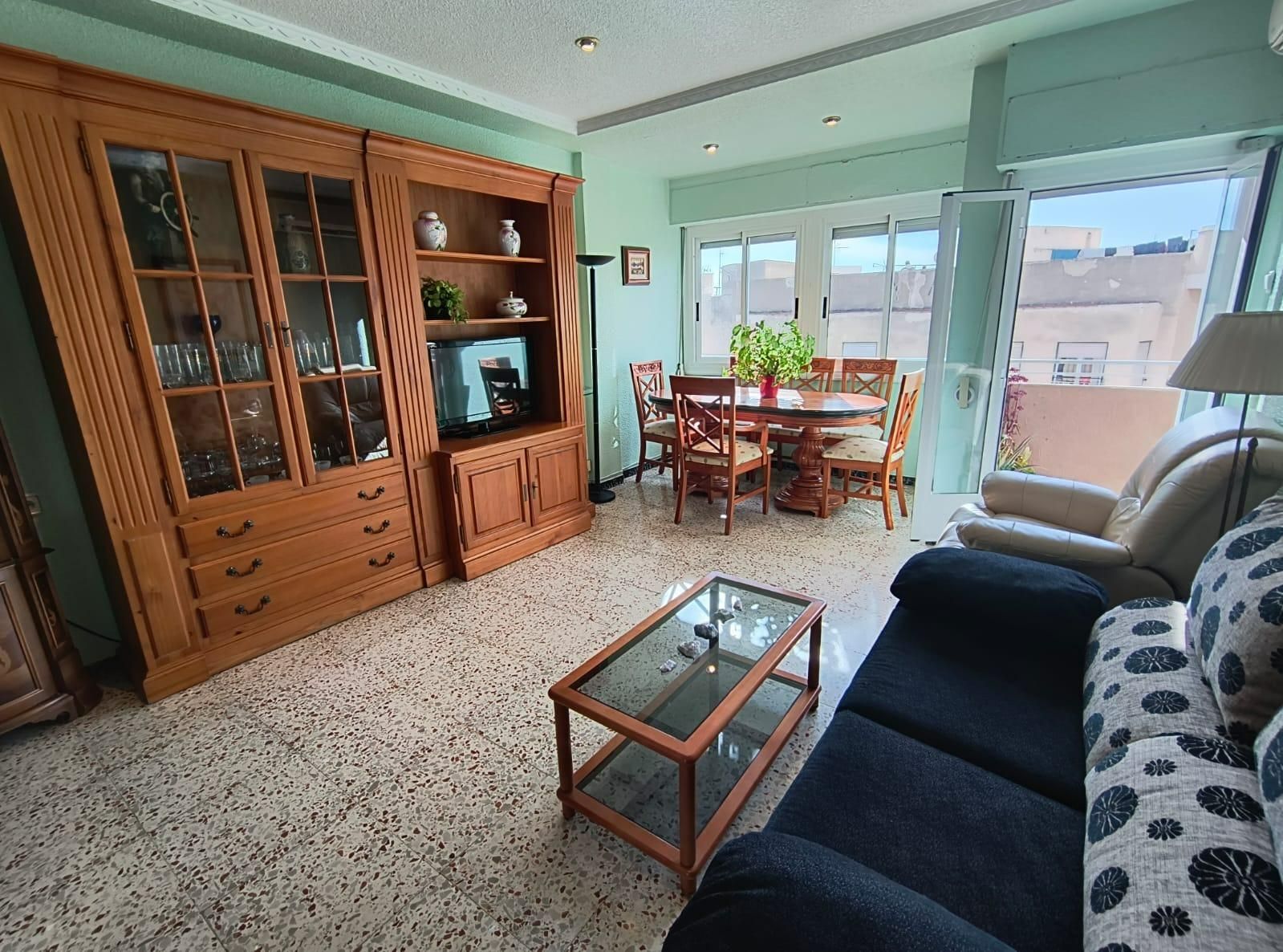 Sala de estar de Ático en venta en Elche / Elx con Aire acondicionado, Terraza y Amueblado