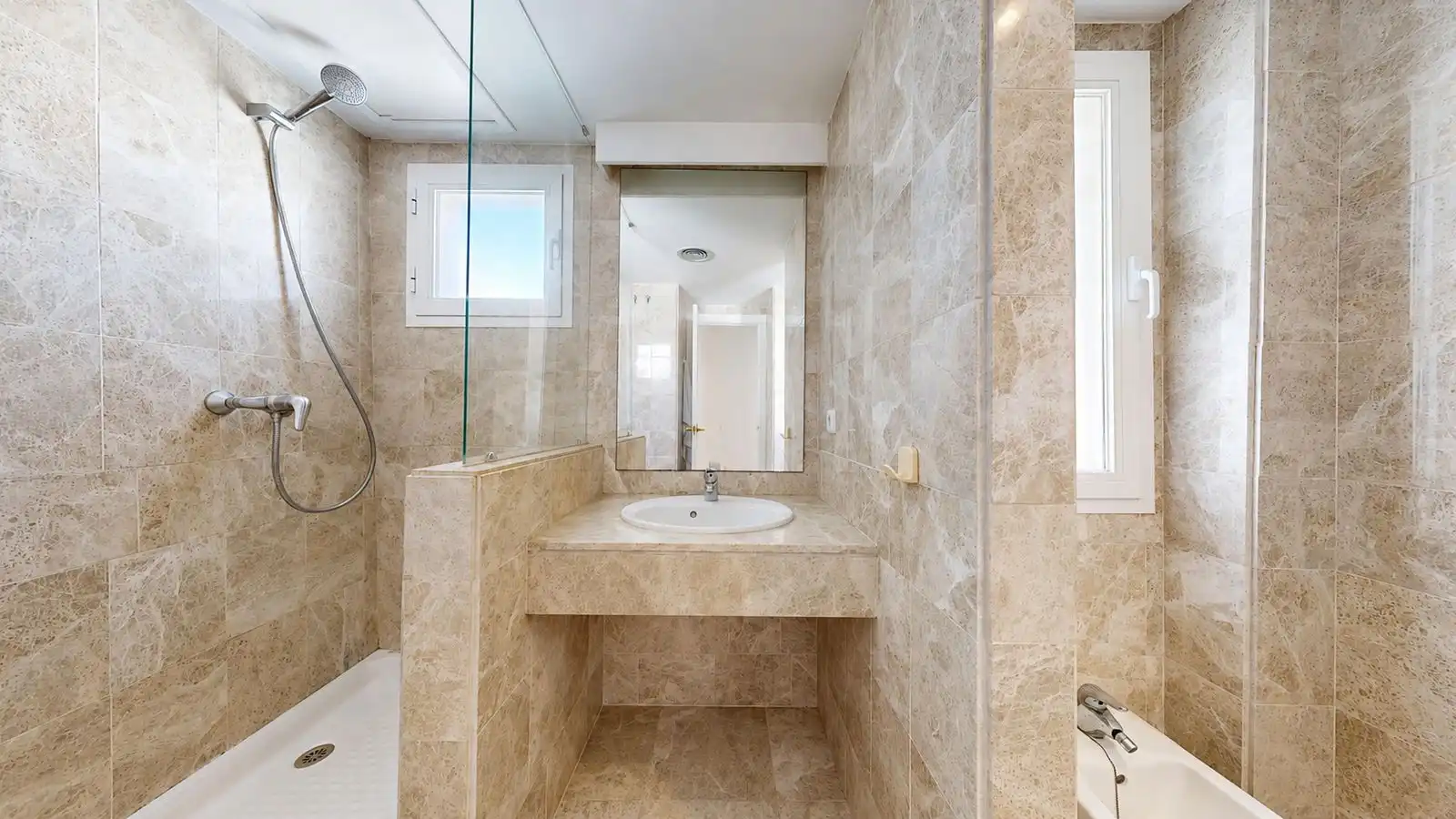 Bathroom of Attic for sale in Marbella  with Air Conditioner, Terrace and Furnished
