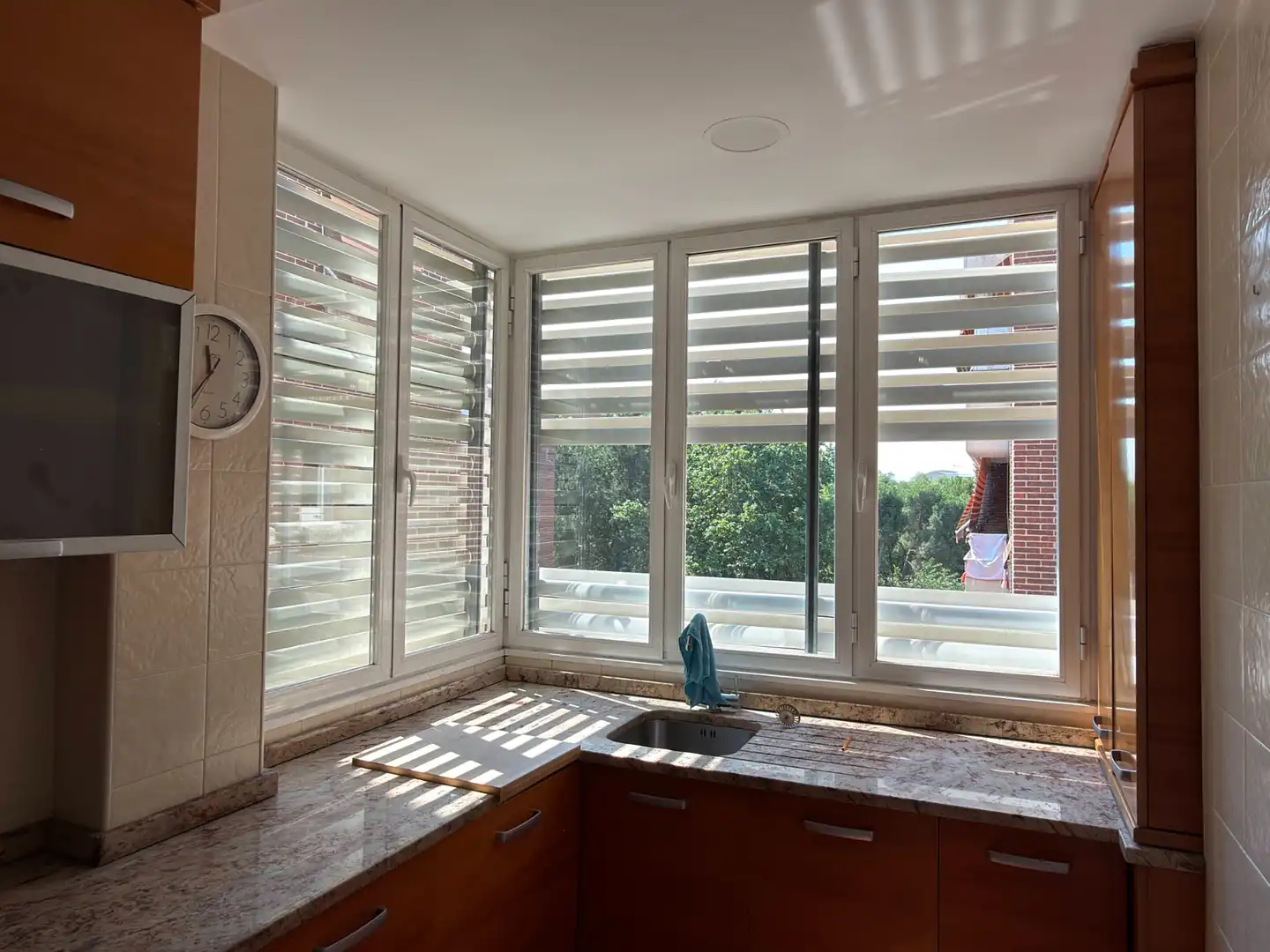 Kitchen of Flat for rent in Madrid  with Air Conditioner, Heating and Parquet flooring