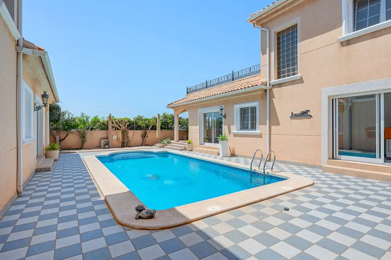 Piscina de Casa o chalet en venta en Pilar de la Horadada