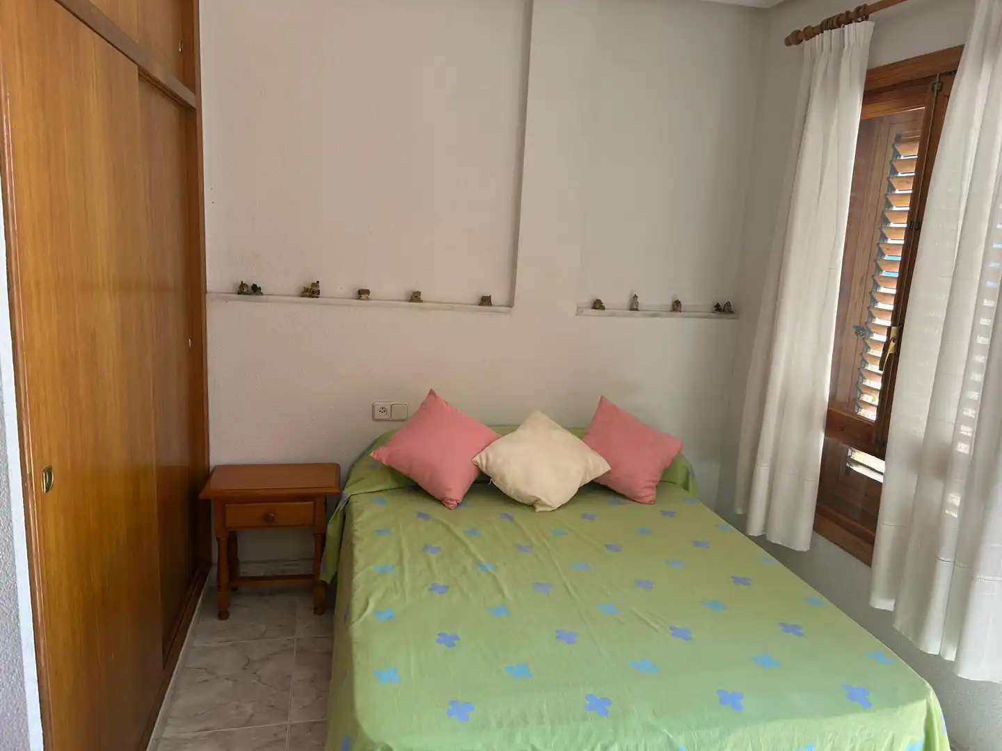 Schlafzimmer von Einfamilien-Reihenhaus zur Miete in Santa Pola mit Möbliert und Haustiere erlaubt