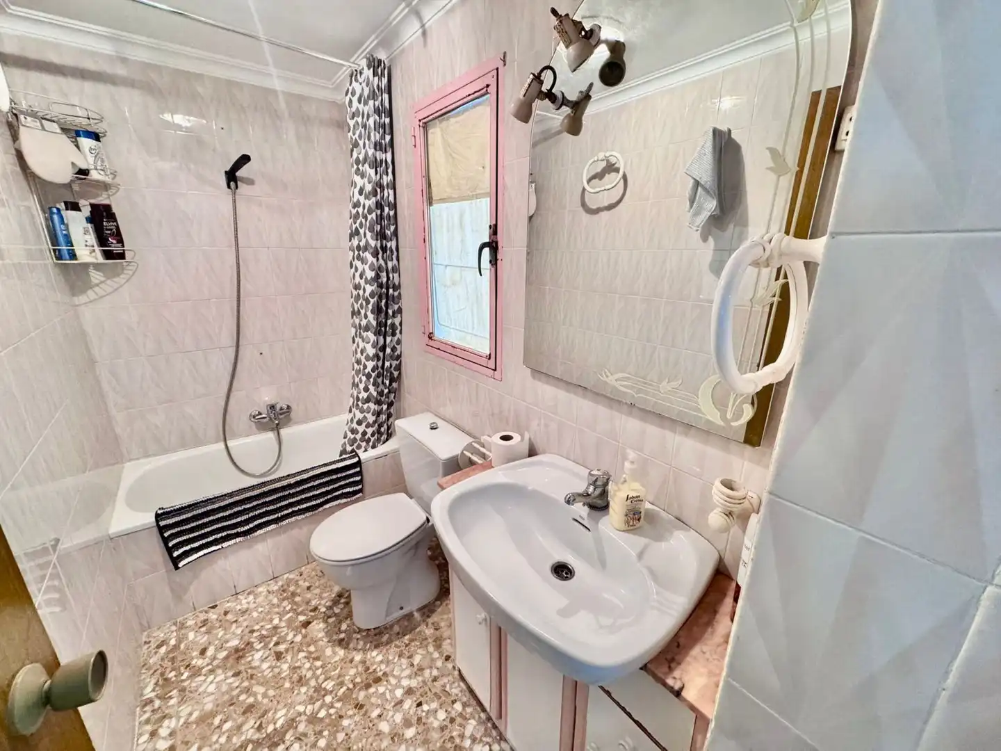 Bathroom of Houses for sale in Viso del Marqués  with Air Conditioner, Heating and Terrace