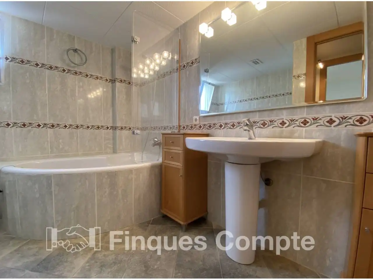 Baño de Apartamento en venta en Roda de Berà con Aire acondicionado, Terraza y Trastero