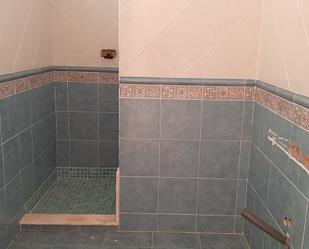 Bathroom of Flat for sale in Otos