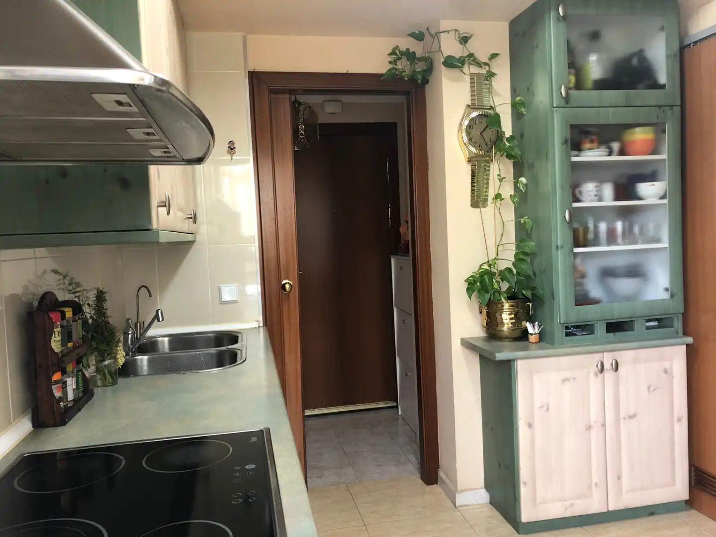 Cuina de Pis en venda en Figueres amb Aire condicionat, Calefacció i Moblat
