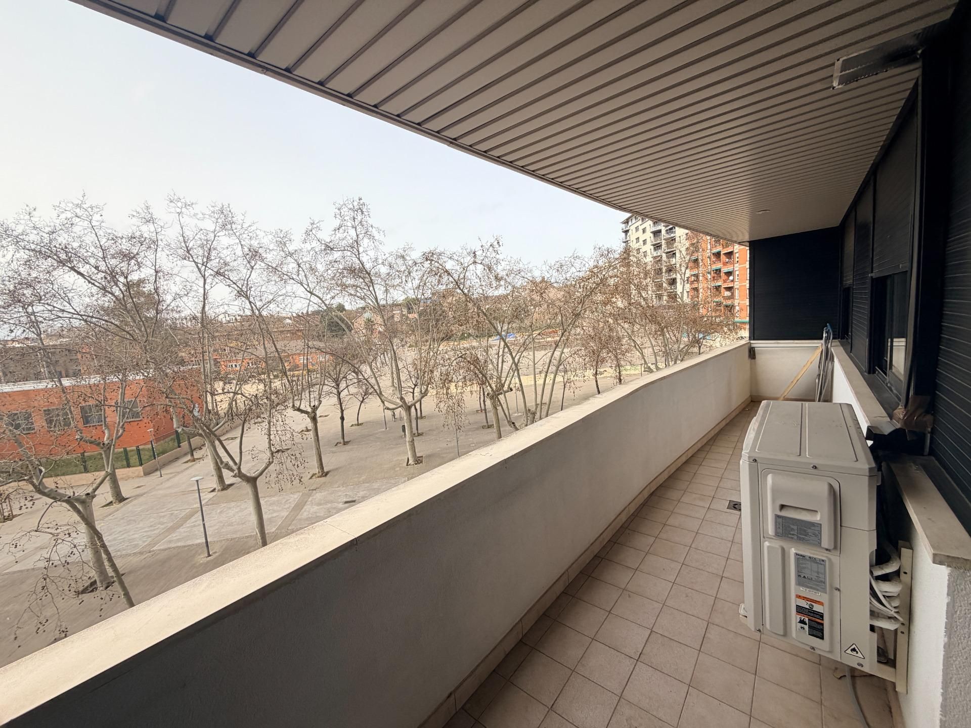 Terraza de Piso de alquiler en Sabadell con Aire acondicionado, Calefacción y Trastero