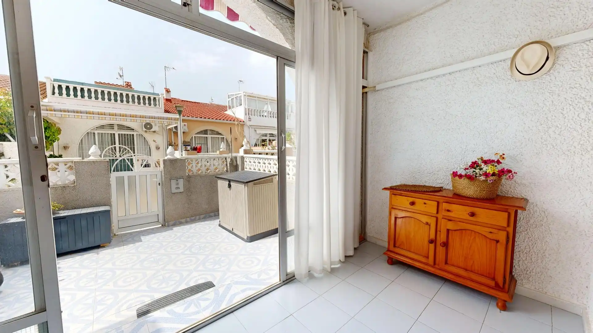 Terrassa de Casa adosada en venda en Torrevieja amb Aire condicionat i Terrassa