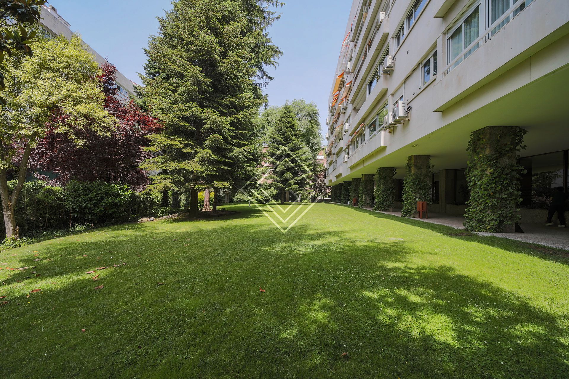 Jardí de Dúplex en venda en  Madrid Capital amb Aire condicionat, Calefacció i Terrassa