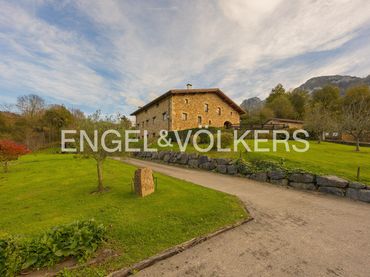 Maison mitoyenne avec jardin à vendre à Elorrio