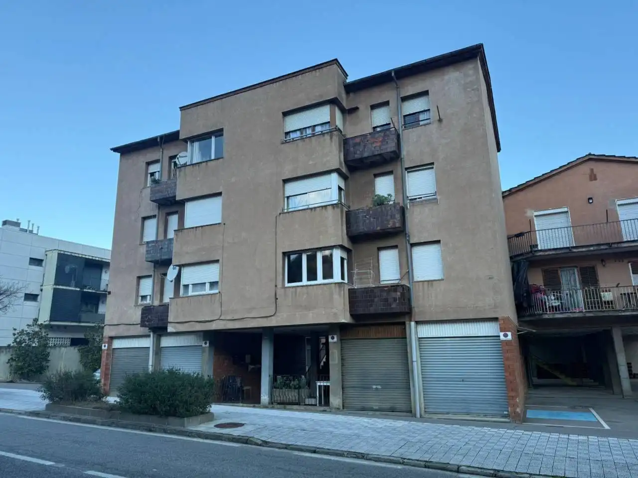 Vista exterior de Piso en venta en Sant Joan Les Fonts