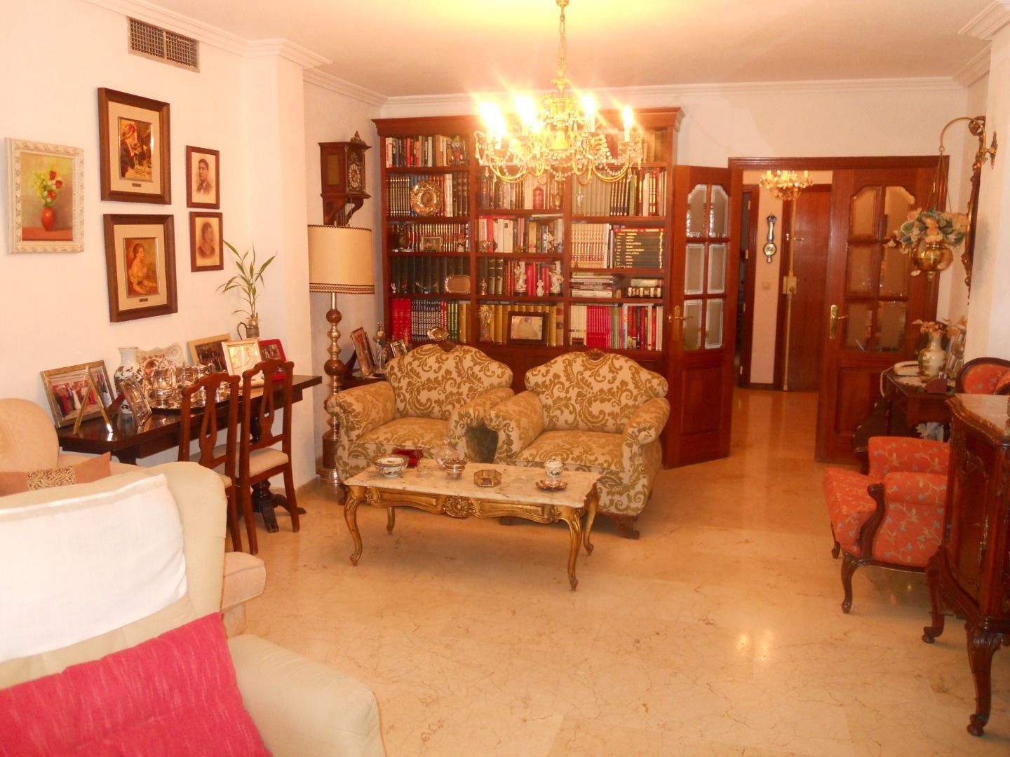 Sala d'estar de Pis en venda en  Córdoba Capital amb Aire condicionat