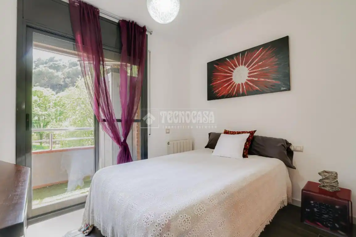 Dormitori de Casa adosada en venda en Montcada i Reixac amb Aire condicionat, Calefacció i Terrassa