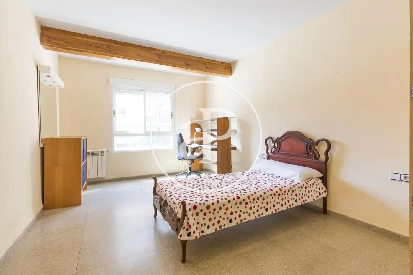 Flat for rent in Carrer de Xile, Mestalla